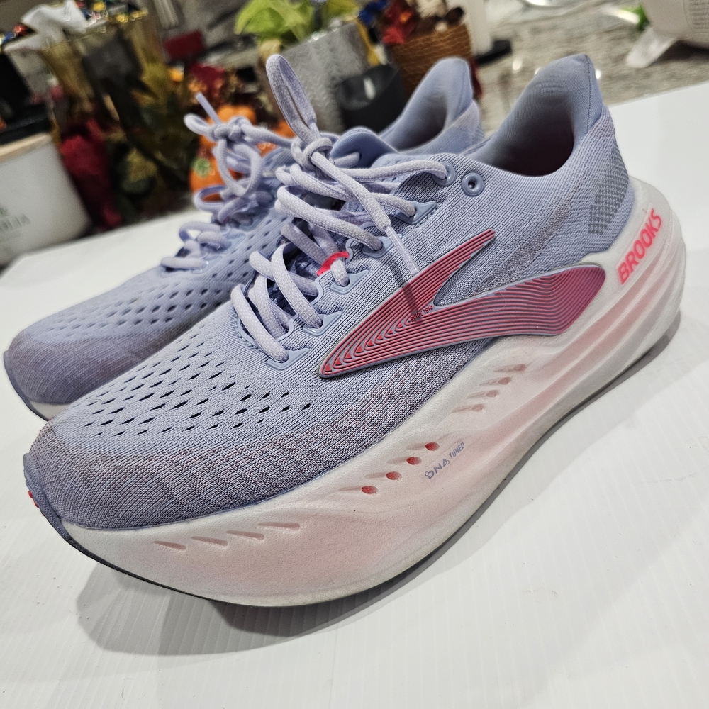 Brooks Women's Athletic Shoes - Light Purple and Pink